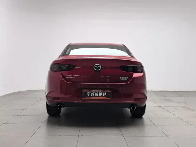 Mazda Axela — Фото автомобиля 4