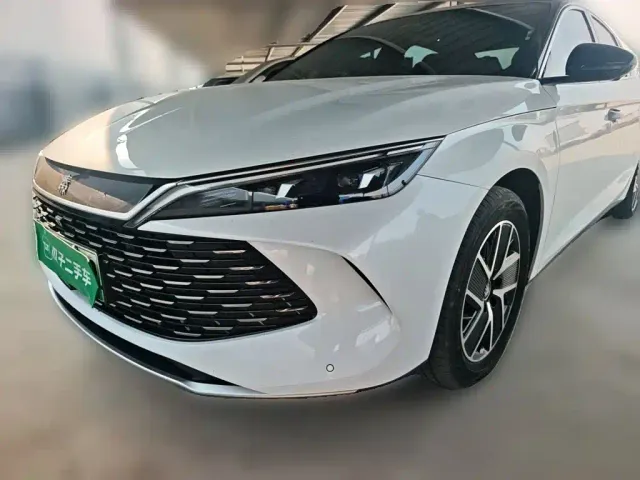 Фотография автомобиля — BYD Qin L