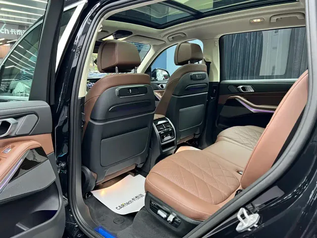 BMW X7 — Фото автомобиля 25