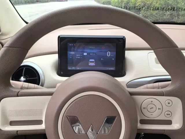 Wuling Hongguang Mini EV — Фото автомобиля 7