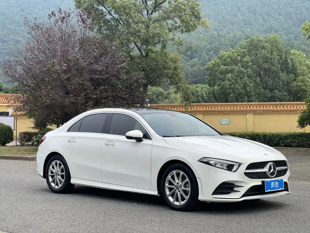 Mercedes-Benz A-Class — Фото автомобиля 3