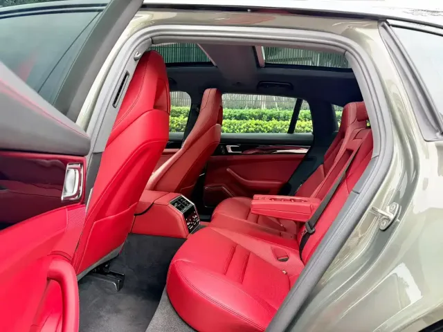 Porsche Panamera — Фото автомобиля 10