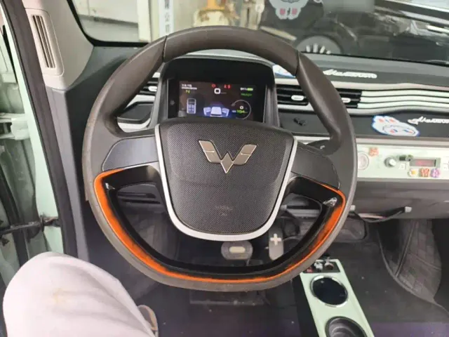 Wuling Hongguang Mini EV — Фото автомобиля 10