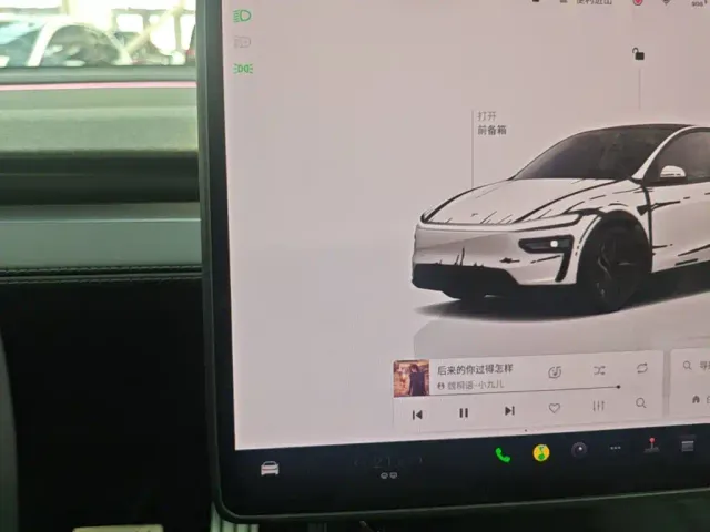 Tesla Model Y — Фото автомобиля 13