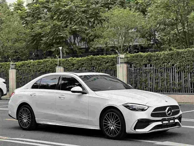 Mercedes-Benz C-Class — Фото автомобиля 2