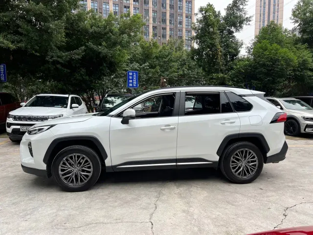 Toyota Wildlander — Фото автомобиля 6