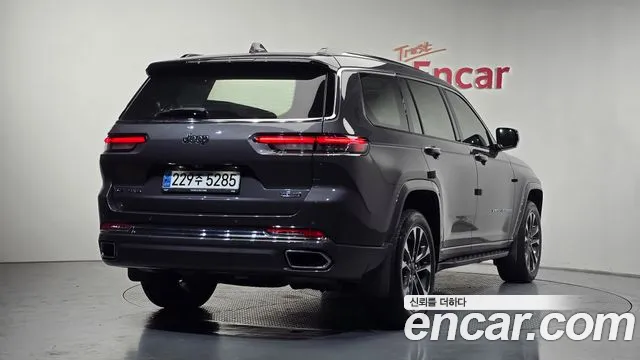 Jeep Cherokee Grand Cherokee(WL) L 3.6 Overland — Фото автомобиля 2