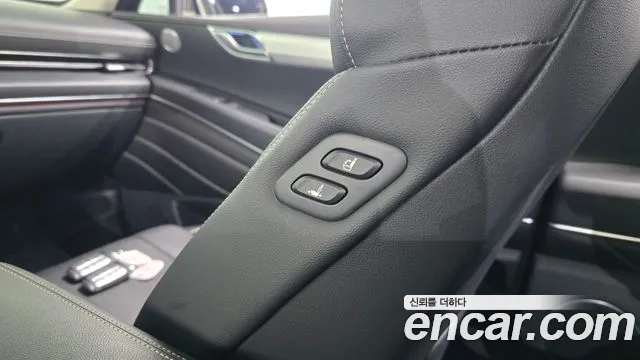 Genesis GV80 — Фото автомобиля 29