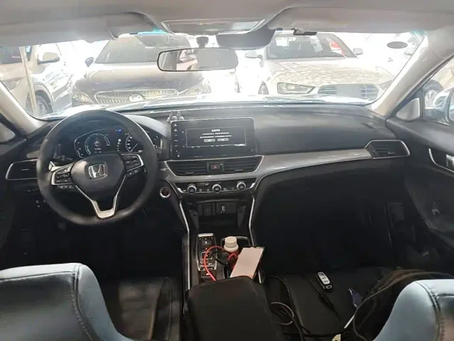 Honda Accord — Фото автомобиля 9
