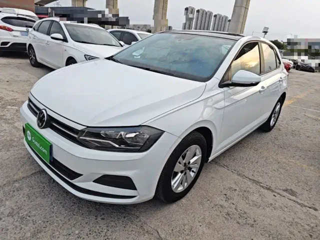 Фотография автомобиля — Volkswagen Polo