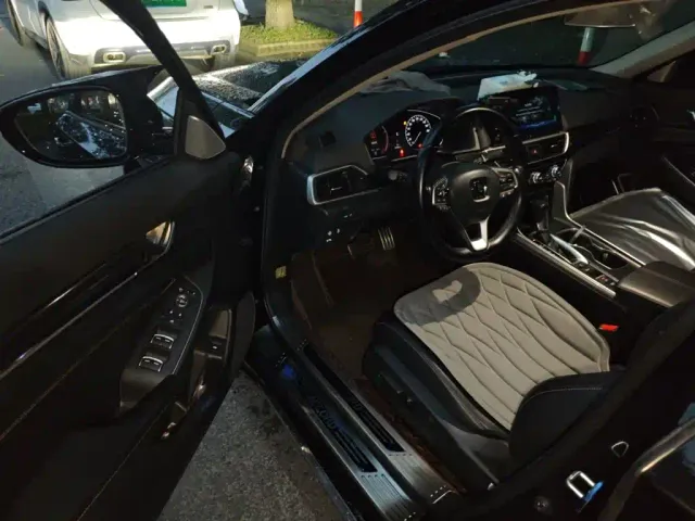 Honda Accord — Фото автомобиля 17