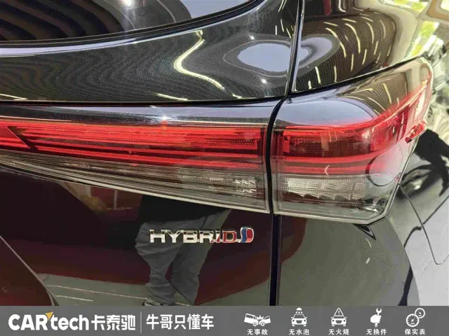 Toyota Highlander — Фото автомобиля 12
