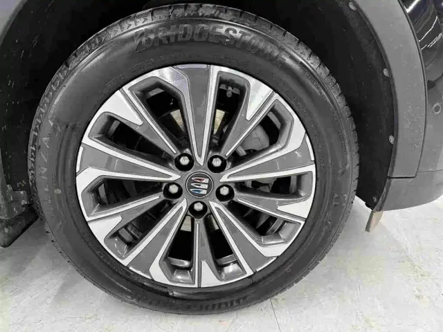 Buick Envision Plus — Фото автомобиля 16