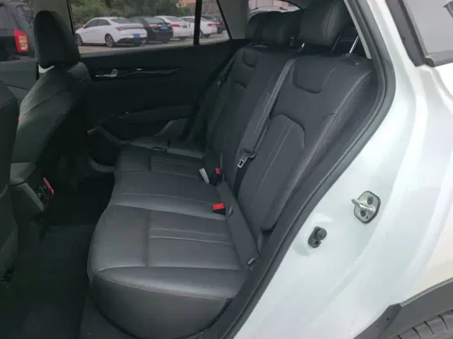 Dongfeng Yixuan GS — Фото автомобиля 16
