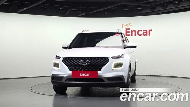 Hyundai Venue — Фото автомобиля 3