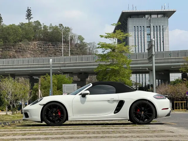 Porsche 718 — Фото автомобиля 16