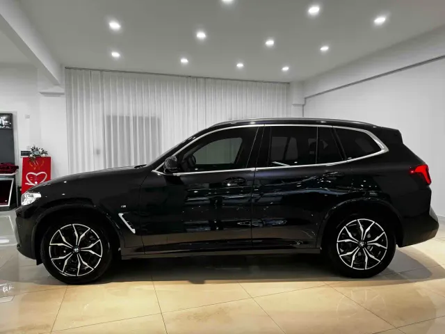 BMW X3 — Фото автомобиля 4