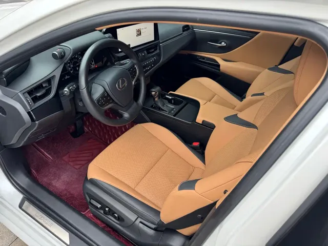 Lexus ES — Фото автомобиля 11