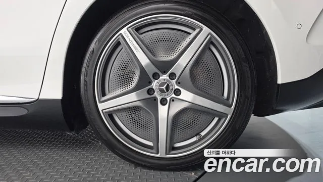 Mercedes-Benz EQE X294 — Фото автомобиля 6