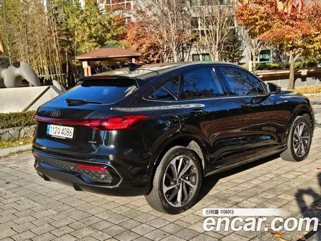 Audi Q5 40 TDI quattro Sportback S Line — Фото автомобиля 2