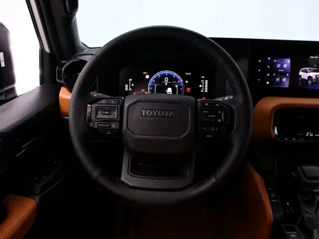 Toyota Prado — Фото автомобиля 7
