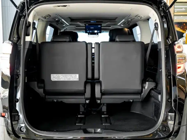 Toyota Vellfire — Фото автомобиля 12