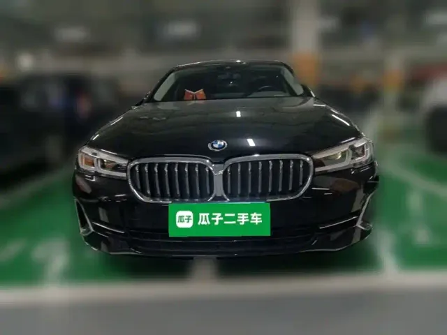 BMW 5 Series — Фото автомобиля 2