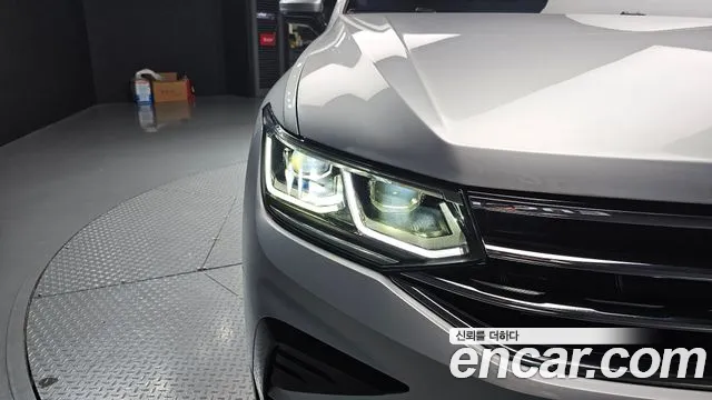 Volkswagen Tiguan Tiguan 2 поколение 2.0 TDI 4Motion Prestige — Фото автомобиля 22