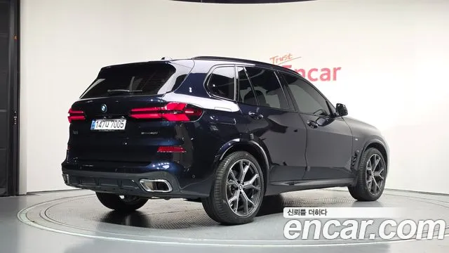 BMW X5 xDrive 40i M Sport — Фото автомобиля 2