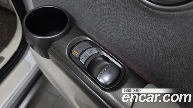 Genesis GV60 — Фото автомобиля 17