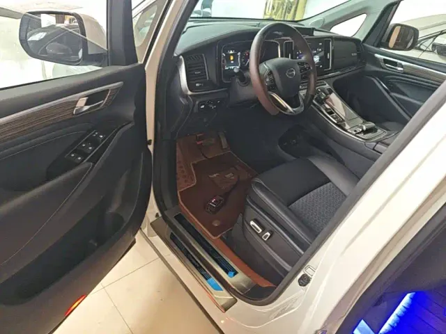 GAC Trumpchi M8 — Фото автомобиля 15