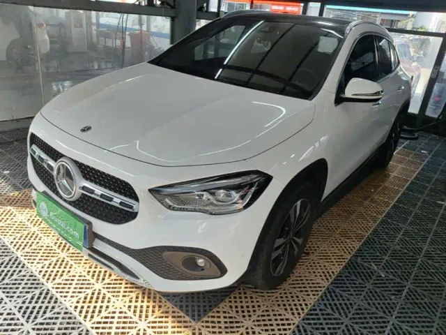 Фотография автомобиля — Mercedes-Benz GLA-Class