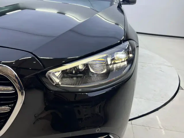 Mercedes-Benz S-Class — Фото автомобиля 12