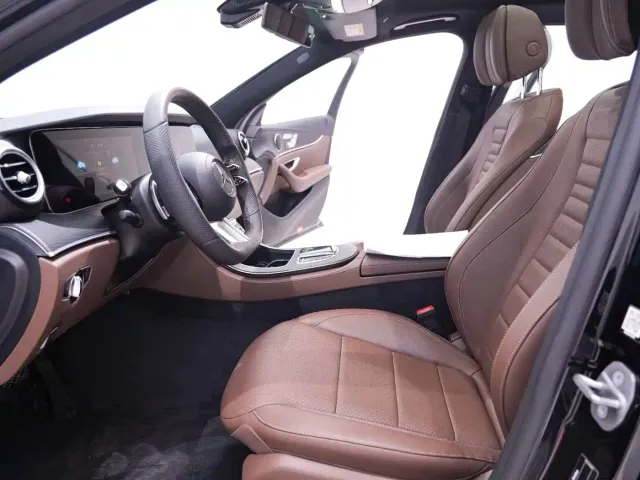 Mercedes-Benz E-Class — Фото автомобиля 15