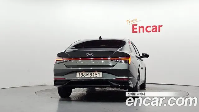 Hyundai AVANTE Avante (CN7) — Фото автомобиля 4