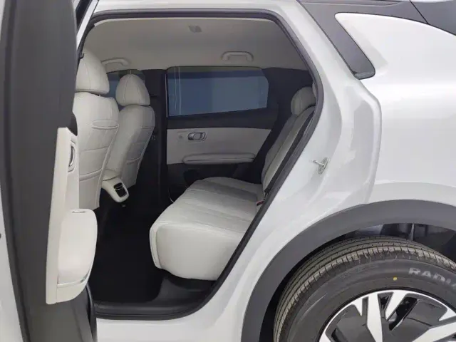 Changan Qiyuan Q05 — Фото автомобиля 11