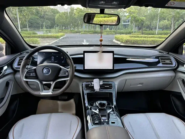BYD Qin PLUS — Фото автомобиля 12