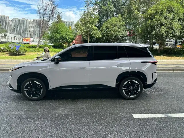 Toyota BoZhi 3X — Фото автомобиля 3
