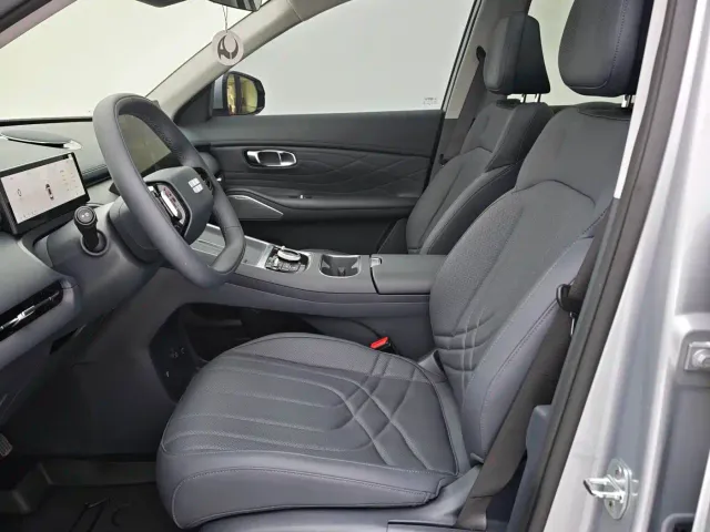 Geely Galaxy Starship 7 EM-i — Фото автомобиля 7