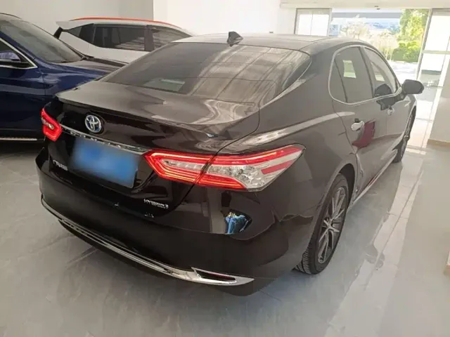 Toyota Camry — Фото автомобиля 6
