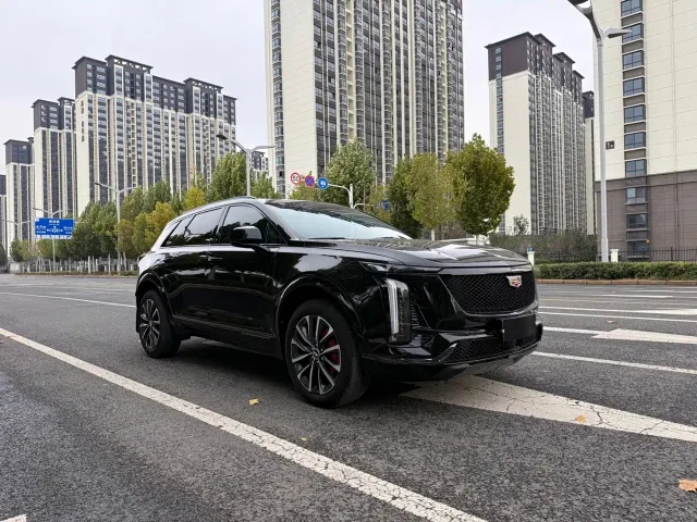 Фотография автомобиля — Cadillac XT5
