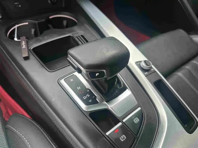 Audi A4L — Фото автомобиля 14