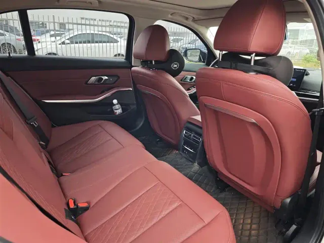 BMW 3 Series — Фото автомобиля 12