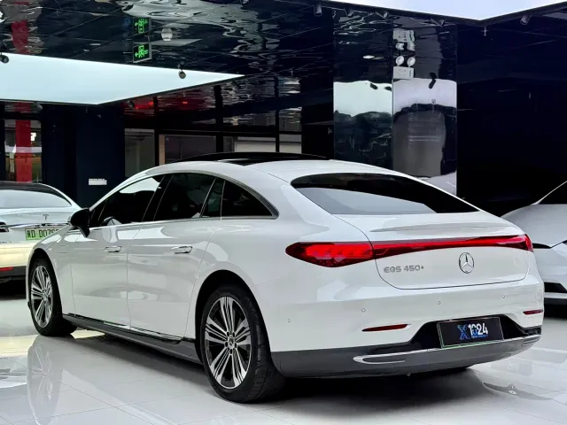 Mercedes-Benz EQS — Фото автомобиля 16