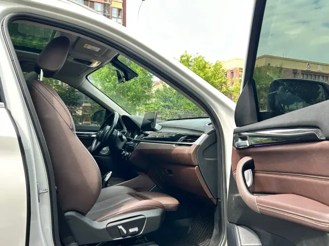 BMW X1 — Фото автомобиля 12