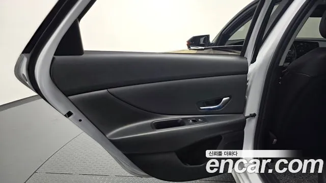 Hyundai AVANTE Новый Avante (CN7) — Фото автомобиля 24