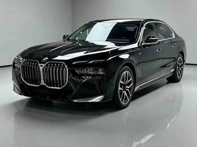 Фотография автомобиля — BMW 7 Series