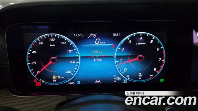 Mercedes-Benz E-Class — Фото автомобиля 8