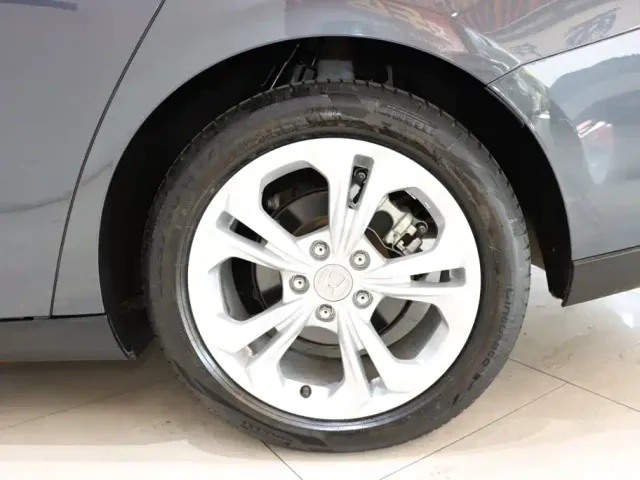 Honda Accord — Фото автомобиля 20