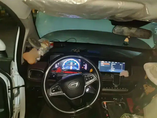 GAC Trumpchi M6 — Фото автомобиля 2